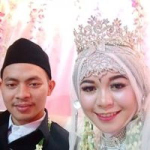 Tita Rizki profile icon