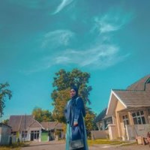 Risma Wati profile icon