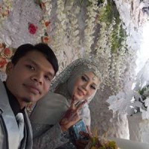 Rini Agustin profile icon