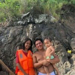 Myra Parajes profile icon