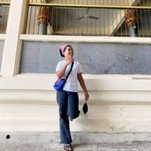 พลอย ลี่ พุงลอย profile icon