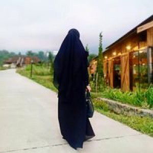 Ieda Hasanah Azka profile icon