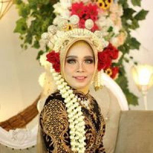 Idha Siti Faridha profile icon