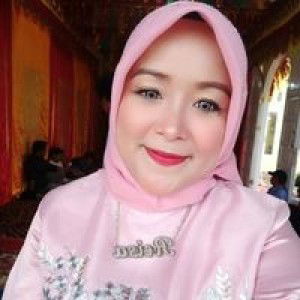 Reisa Anggreini profile icon