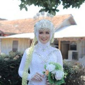 Poppy Sri Lestari profile icon