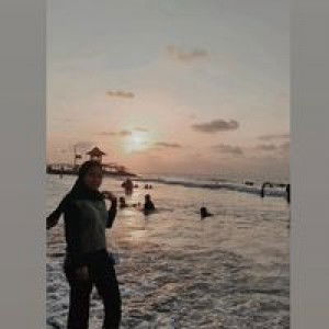 Siti munawaroh profile icon