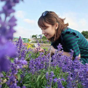 Ng Elvi profile icon