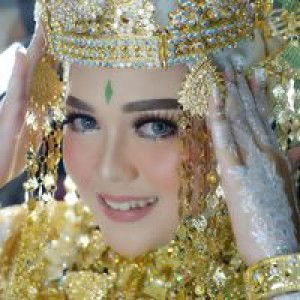 Apri Lyantari profile icon