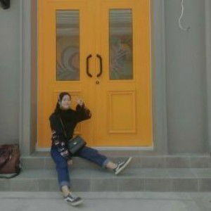 Sri Astuti profile icon