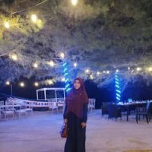 Laras Safitri profile icon