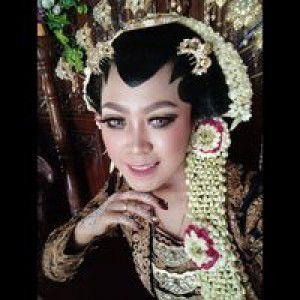 Tri Hartatik profile icon