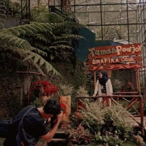 Debby L.R Fawzyah Untomo profile icon