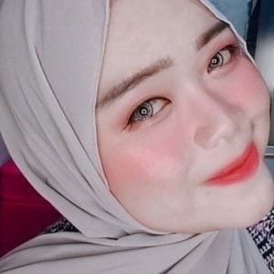 Sri Wahyuni profile icon