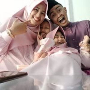 Dini Rostiani profile icon