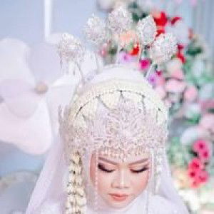 Nova Pitri profile icon