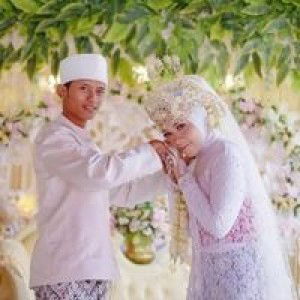 Resti Rahmah Hidayah profile icon