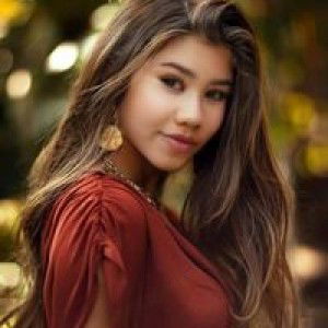 Ugy Indah Sary profile icon