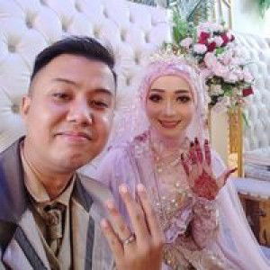 Atik Triana profile icon