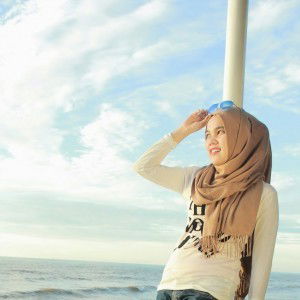 nur hikmahhp profile icon