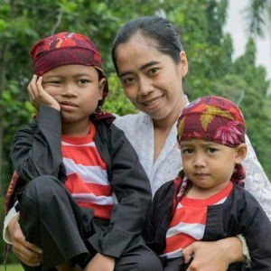 Ari Susanti profile icon