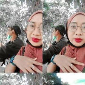 Astuti Tuti profile icon