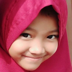 Syahlla Azqiya profile icon