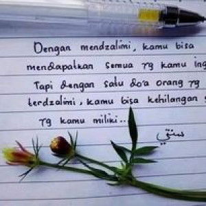 Rini Apriani profile icon