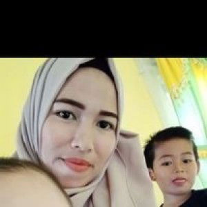 Erna Juita profile icon