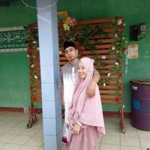 Nur Laili Rahmawati profile icon