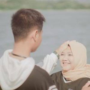 Devy RatnaWati profile icon