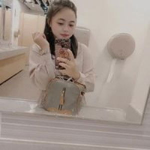 Dewi Astutik profile icon