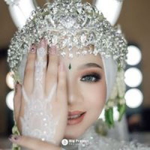 Yeni Indriyhani profile icon