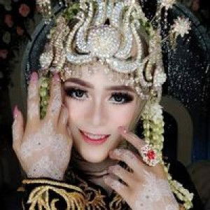 Adis Putri profile icon