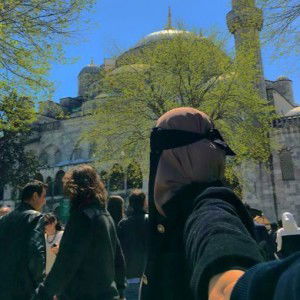 Suci Robika profile icon