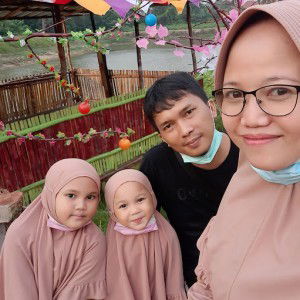 Shela Dwi Lestari profile icon