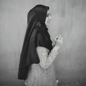 Dewi Ratna Sari profile icon