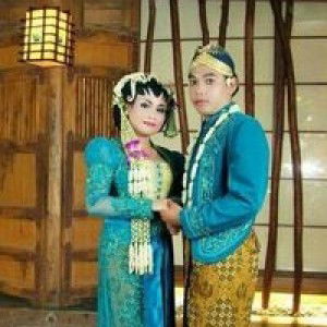 Dira Anggraini profile icon