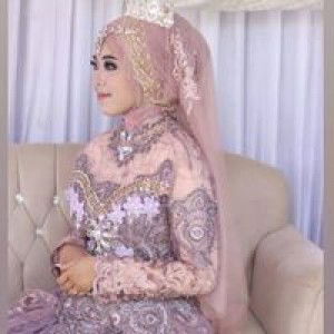 Dini Apriani profile icon