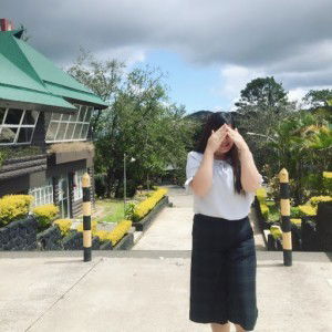 aprelle east profile icon