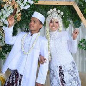 Sri Rahayu profile icon