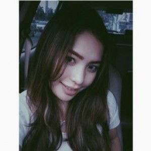 Laras Tanziila Aziizi profile icon