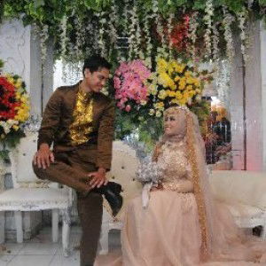 Dian Permatasari profile icon