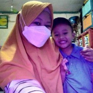 Siti Yulia profile icon