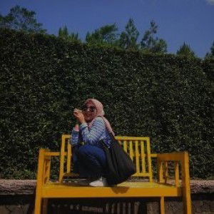 Reny Putri Ayu Wulandari profile icon