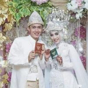 Ayu Pratiwi profile icon