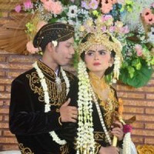 Widian Oktaviani profile icon