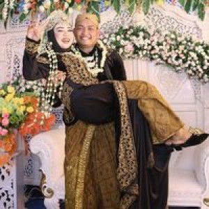 Ria Sulis Stianingsih profile icon