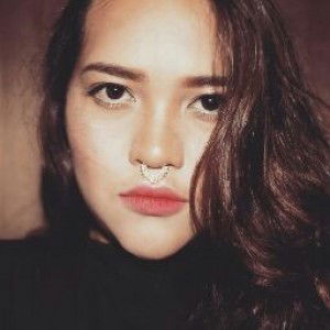 putri maulidini profile icon