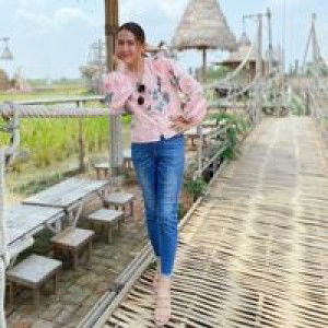 Moo Kotchasorn profile icon