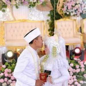 Ninik Nur Fadilah profile icon